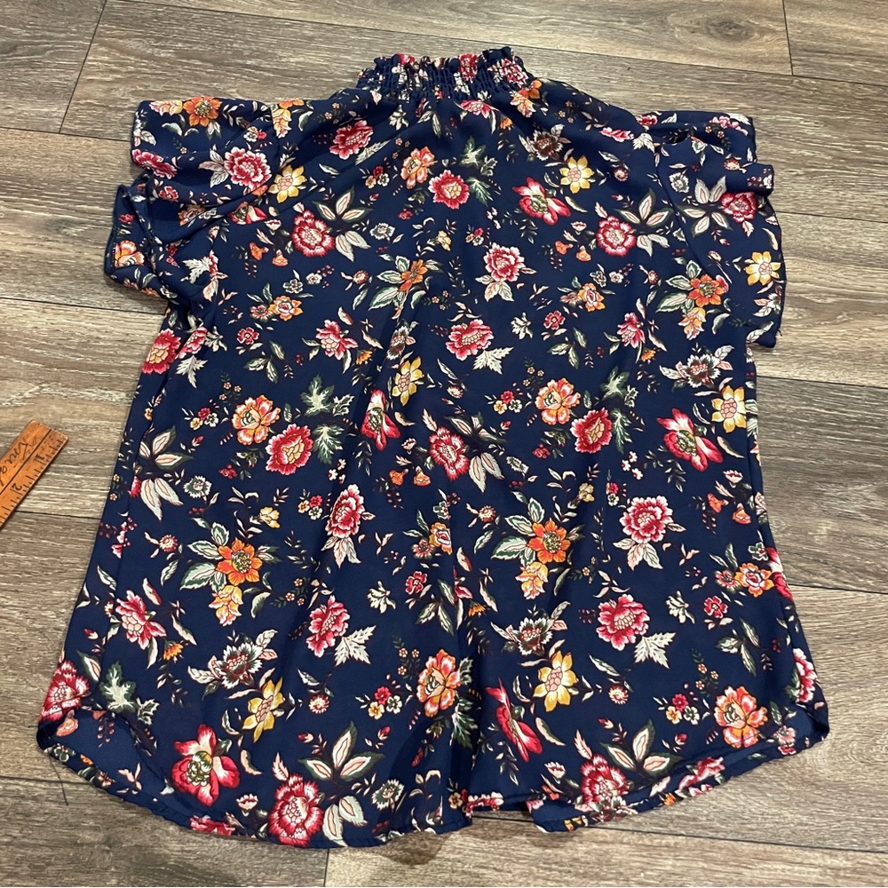 NY Illusion Navy Floral Smocked Neck Blouse Size Large - Picture 8 of 9